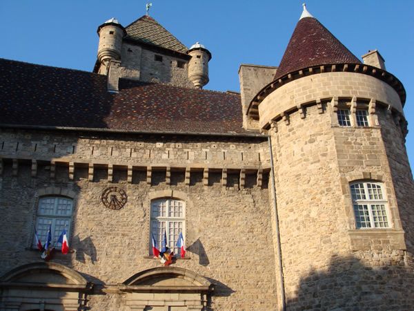  chateau historique - Pavillon kalensa -  vacances  en ardèches - Gites de vacances - campagne - beau paysage -